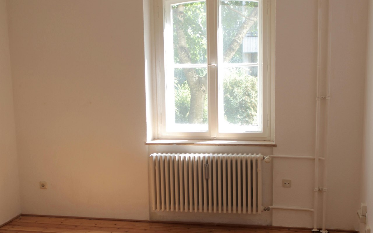 Radijator ispod prozora